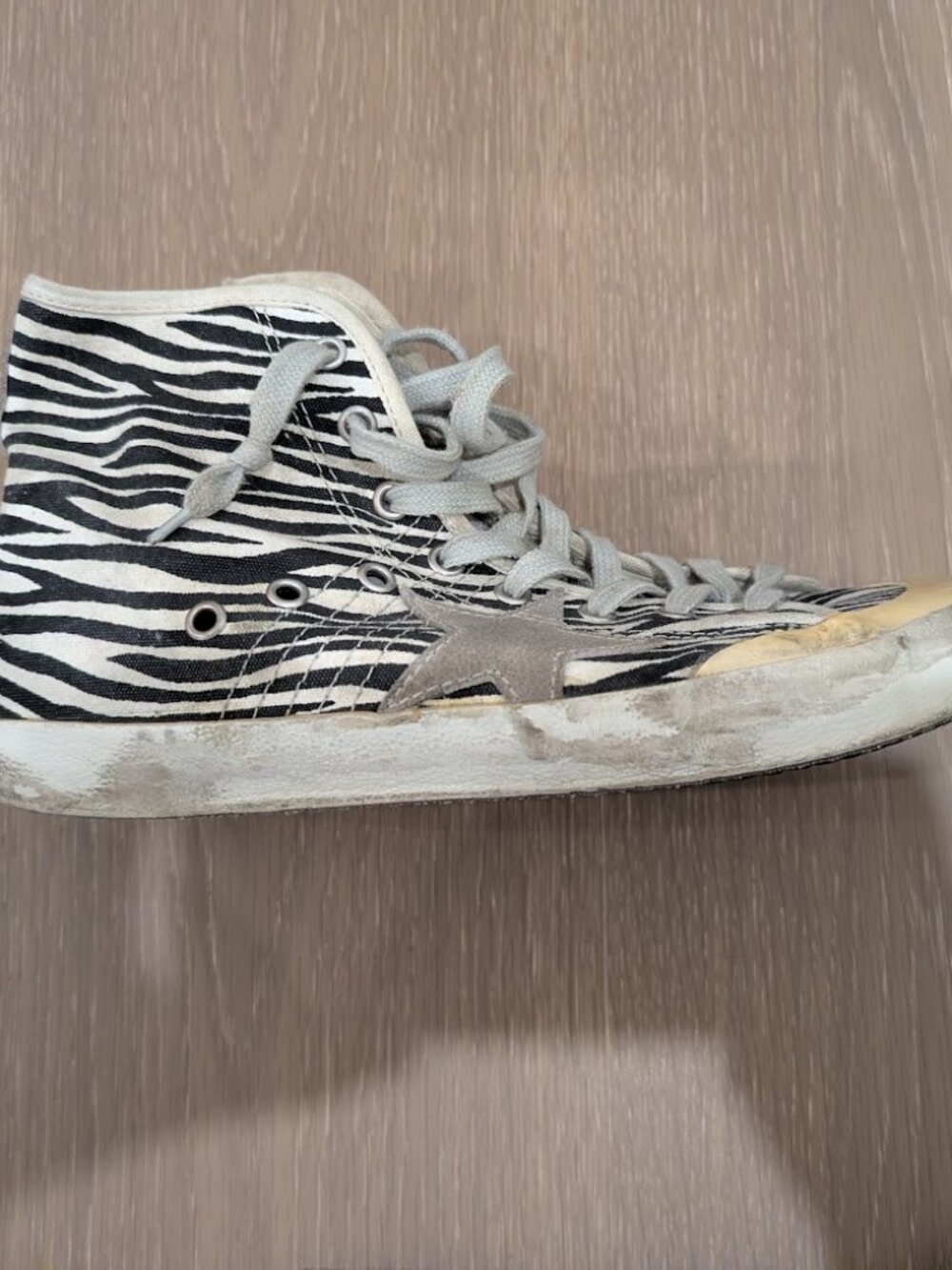 EUC Golden Goose Francy Zebra print sneakers Size 39/9